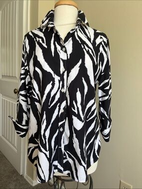 Chico's Monochrome Animal Print Tunic